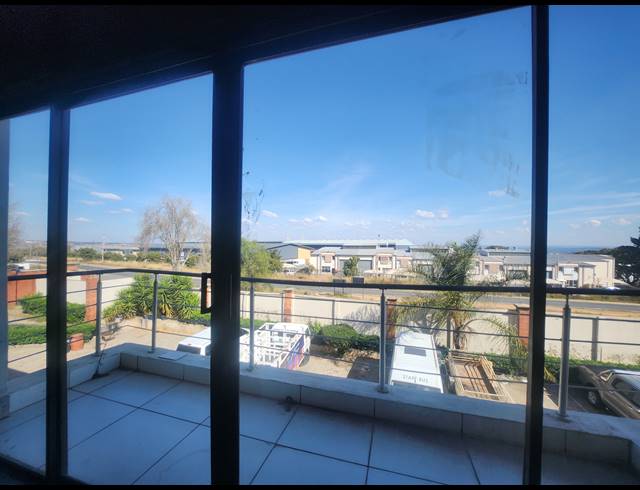 400M² WAREHOUSE FOR SALE IN HALFWAY HOUSE